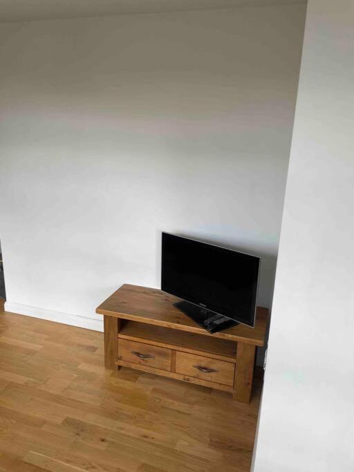 2 Bed City Centre Flat Bath Bagian luar foto