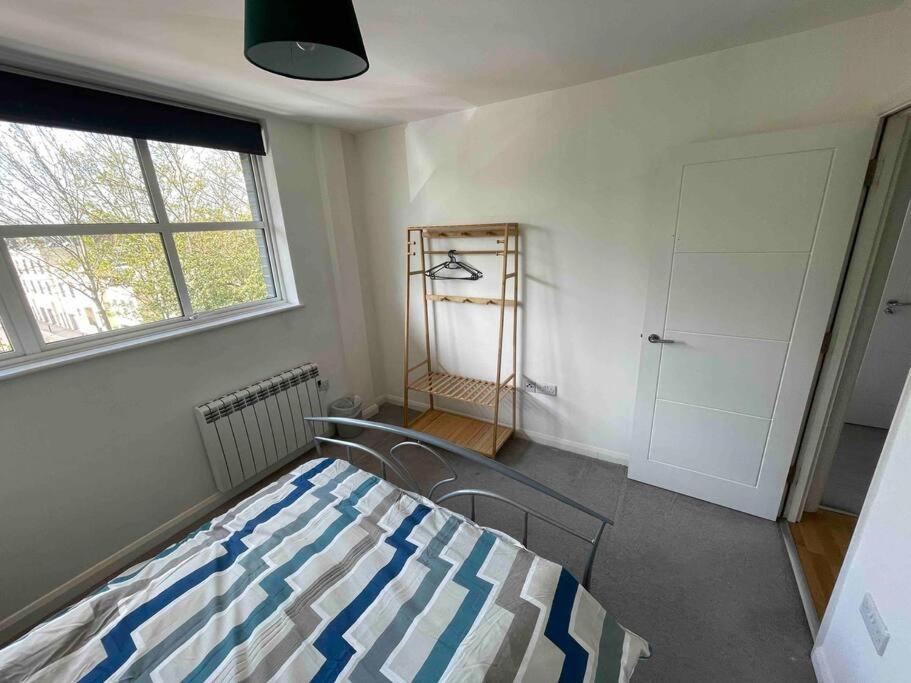2 Bed City Centre Flat Bath Bagian luar foto