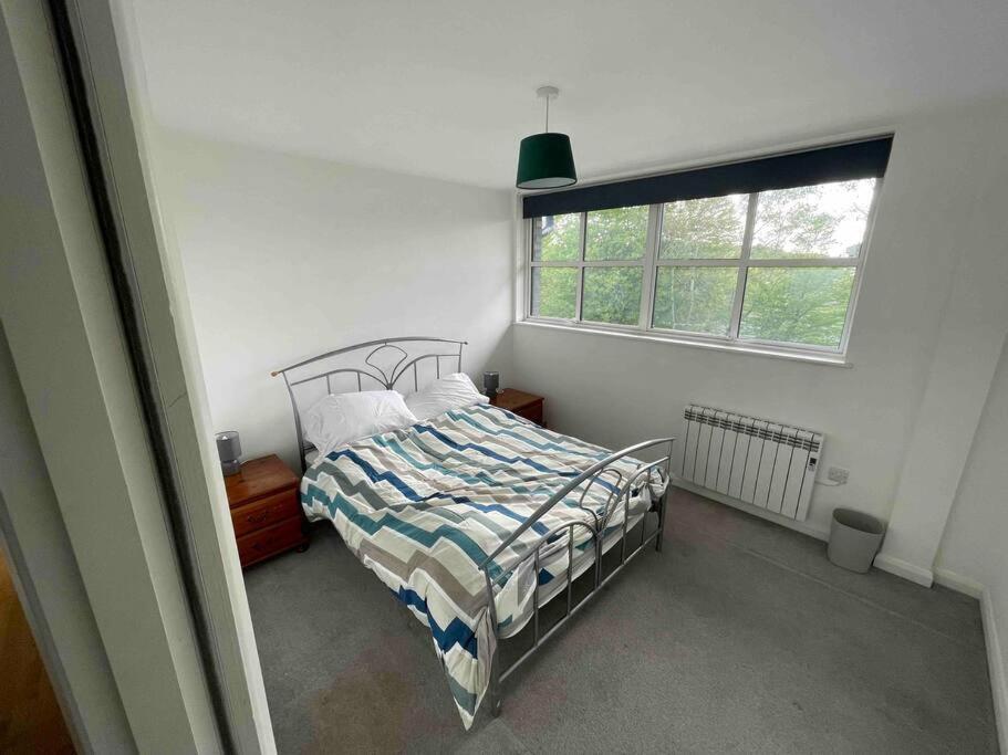 2 Bed City Centre Flat Bath Bagian luar foto